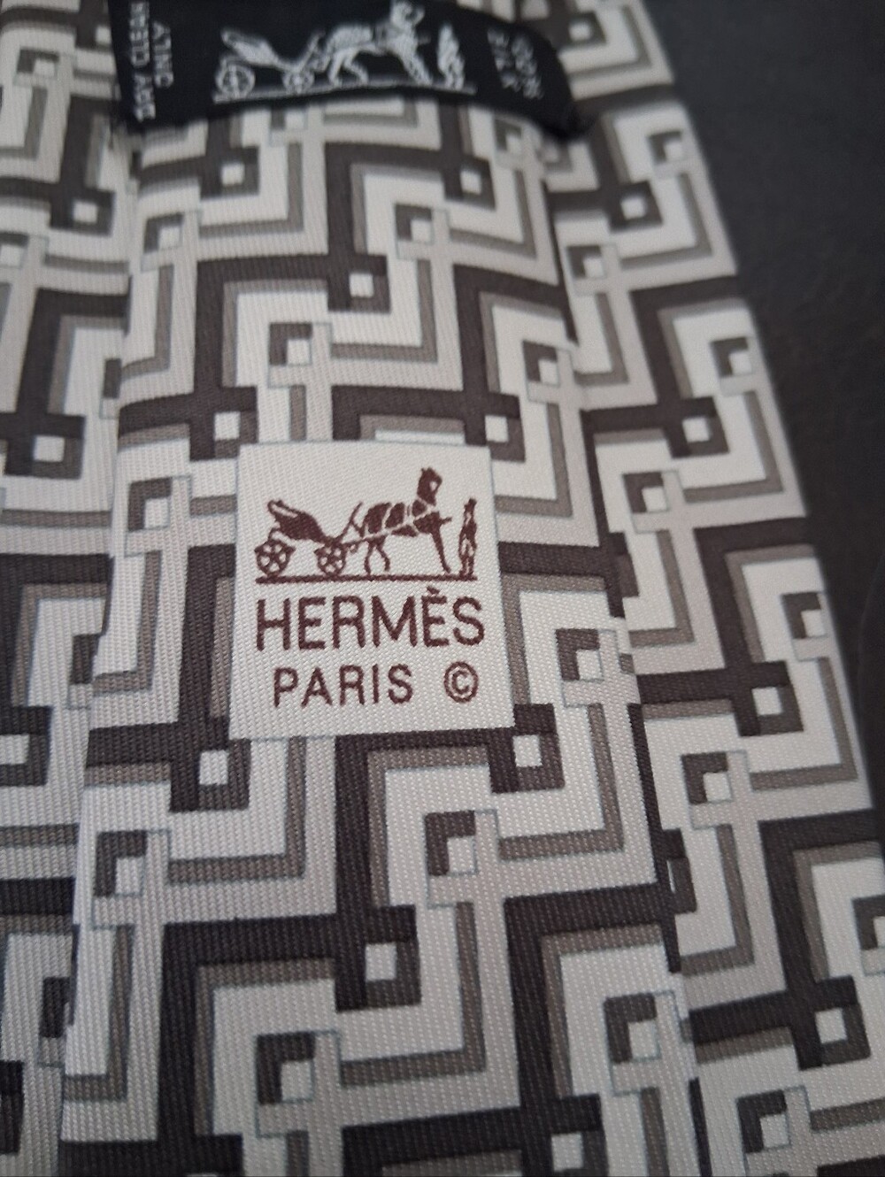 Authentic Hermes Tie - Picture 2 of 8